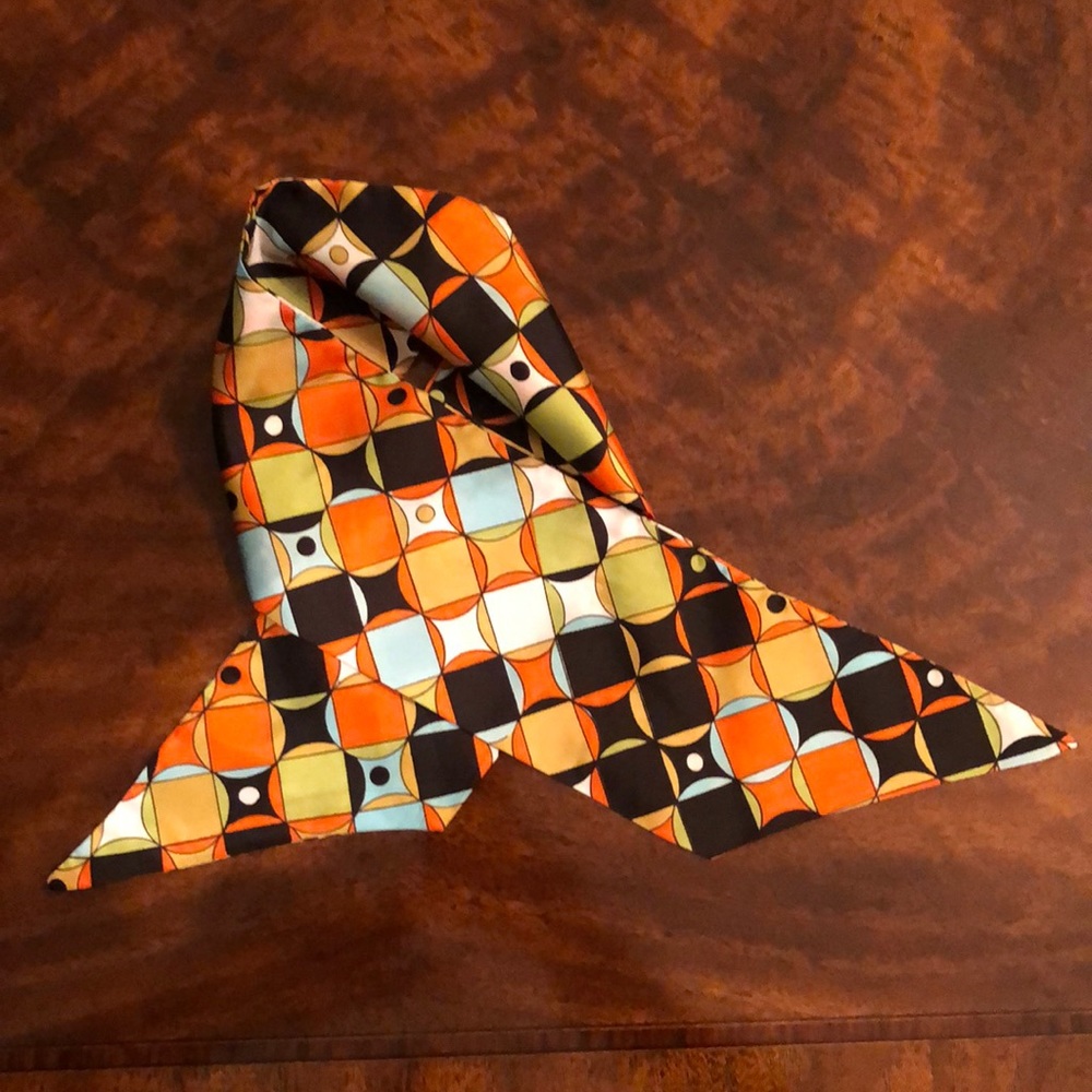 SCARF - Picture 2 of 5